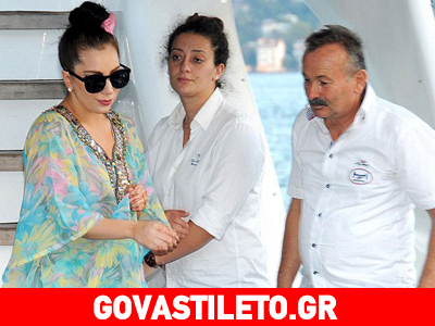 Η βαρκάδα στον Βόσπορο και το σέξι εσώρουχο που αναστάτωσε τους Τούρκους!